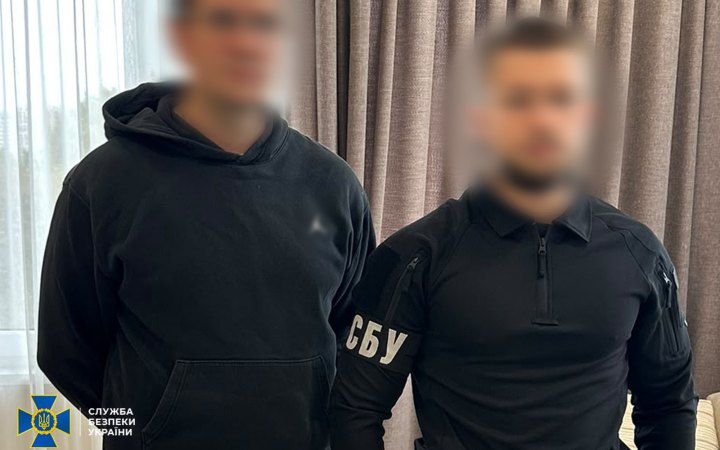 Затримали керівників одеської компанії, яких підозрюють у допомозі РФ продати викрадене українське зерно 