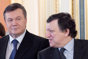​Янукович встретился с Баррозу "тет-а-тет"