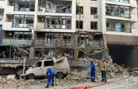 ​У Києві ракета влучила в житловий будинок, є постраждалі (доповнено)