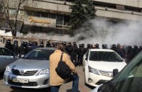 Спецназ зачистил гостиницу "Лыбидь" от людей в камуфляже