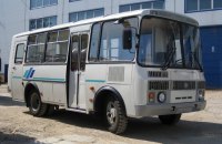 На Троещине сожгли оставленный у входа в дом автобус