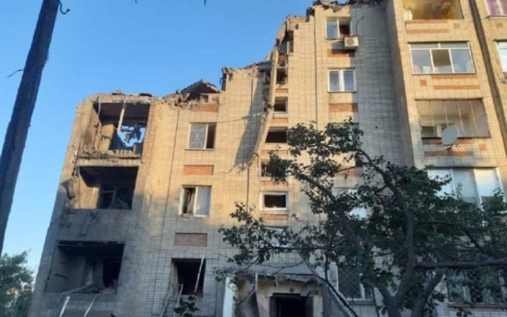 У Торецьку окупанти влучили в п'ятиповерхівку, двоє загиблих (оновлено)