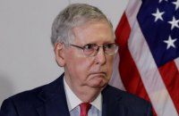 Трамп призвал сменить лидера республиканского меньшинства в Сенате и назвал его "мрачной политической клячей"