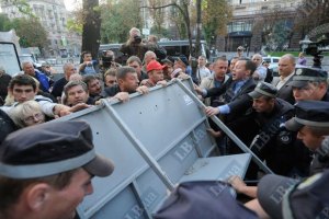 Харьковский горсовет скупает металлические заборы