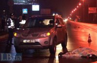 В Броварах внедорожник сбил пожилую женщину, перебегавшую дорогу
