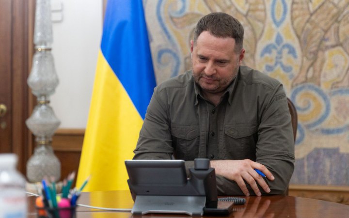 Єрмак та Сіярто провели телефонну розмову