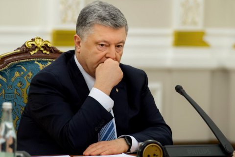 Порошенко созвал СНБО из-за решения суда по Приватбанку