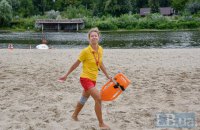 Відсьогодні на усіх муніципальних пляжах Києва заборонено купатися