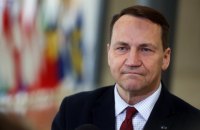 Сікорський нагадав про обіцянку Путіна не нападати на Україну і закликав готуватися до нової агресії
