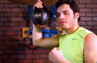 WBC дает "наркоману" Чавесу шанс