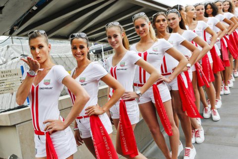 В Формуле 1 на Гран-При Монако не намерены отказываться от грид-гёрлз