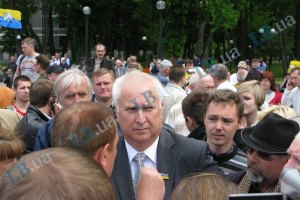 Регионал назвал украинский язык "неконкурентоспособным", но призвал государство беречь его