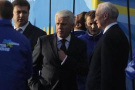 ​Азаров гонит Литвина из коалиции