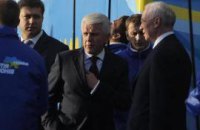 ​Азаров гонит Литвина из коалиции