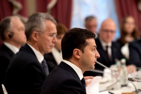 Зеленський: розведення сил у Петрівському - третя й остання умова для зустрічі в "нормандському форматі"