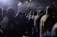 Окружком №223 в Киеве: "титушек" пустили внутрь, а для журналистов "нет места" (ОБНОВЛЕНО)