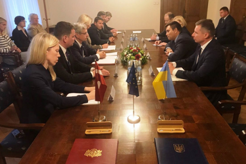 Латвия назвала "понятными" шаги Украины по обеспечению изучения государственного языка в школах