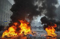 Силовики інформують протестувальників, що їхня діяльність заборонена новими законами