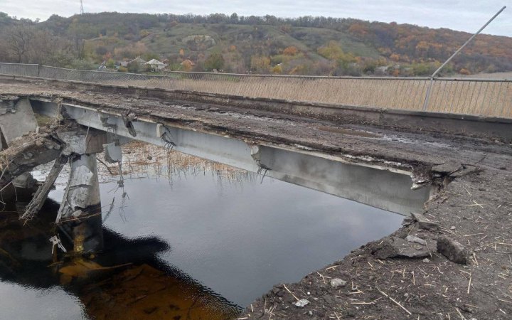 Росіяни підірвали міст на шляху між Сватовим та Кремінною