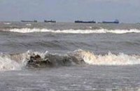 Одесский и Ильичевский порты остановили работу из-за непогоды