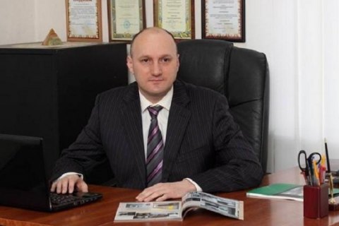 Мэр Ромен подал иск против автора петиции о своей отставке