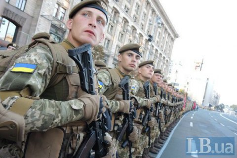 В Минобороны обсудили идеи парада к 30-летию Независимости: новый строевой шаг, речной парад, тысяча музыкантов