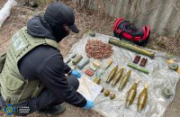 С тротилом и минами: в Славянске нашли тайник боевиков, планировавших диверсии на Донетчине