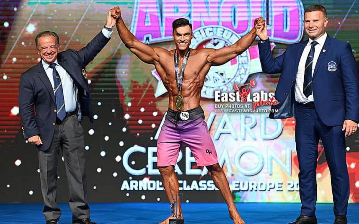 Двоє українців стали чемпіонами світу з бодібілдингу