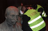 Викрадений бюст з могили Коцюбинського знайшовся (оновлено)