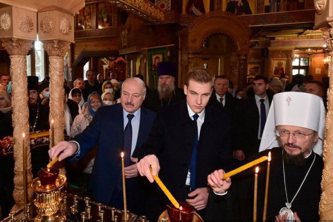 Лукашенко заявил о желании "вернуть Украину в лоно настоящей веры"