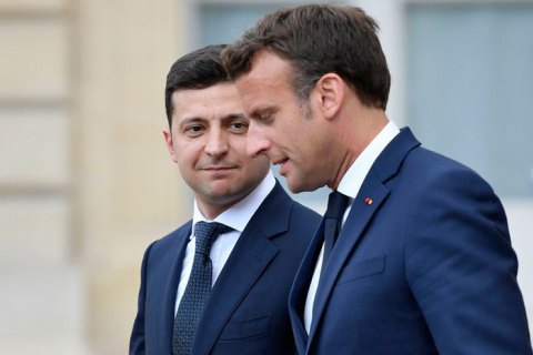 Макрон согласился с необходимостью встречи лидеров "нормандской четверки"