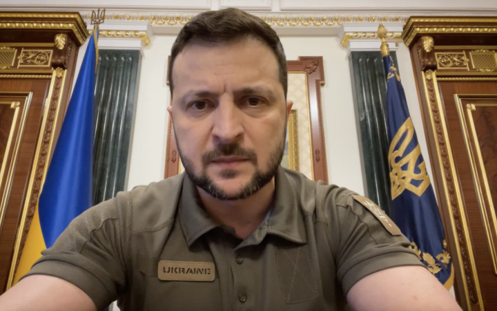 Щоденно боремося за отримання Україною потрібної зброї й техніки, - Зеленський