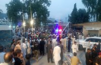 Терорист-смертник атакував антимілітарний мітинг у Пакистані. Загинули щонайменше 14 людей