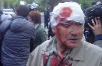 В Донецке неизвестные напали на участников мирного шествия за единство