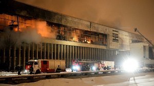 В Москве более 13 часов горит научная библиотека