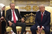 Трамп вважає Ердогана здатним допомогти зупинити війну в Україні