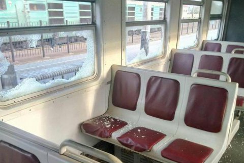 Вандалов, разгромивших вагон электрички Фастов - Киев, нашли в соседней Мотовиловке
