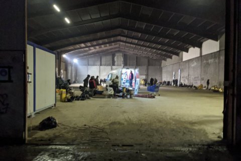Во Франции оштрафовали 1200 участников рейв-вечеринки, которая продолжалась с 31 декабря, несмотря на запрет