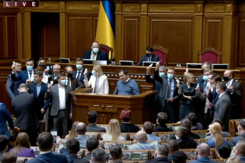 Верховная Рада завершила рассмотрение более 3000 поправок и приняла изменения в Земельный кодекс