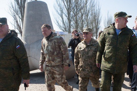 Российские военные из СЦКК по Донбассу имеют статус туристов
