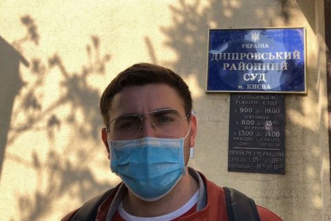 Киянин, який намагався вплав потрапити на спортмайданчик в Гідропарку, розповів, чому пішов на це