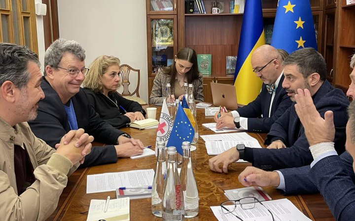 Лубінець провів термінову нараду з представниками Червоного Хреста через публікації в російських ЗМІ