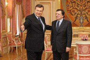 Янукович обсудил с Баррозу подготовку к вильнюсскому саммиту