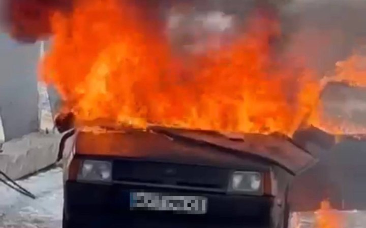 Окупанти атакували цивільне авто на Харківщині, є жертви