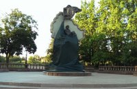 В центре Луганска взорвали памятник защитникам "ЛНР"