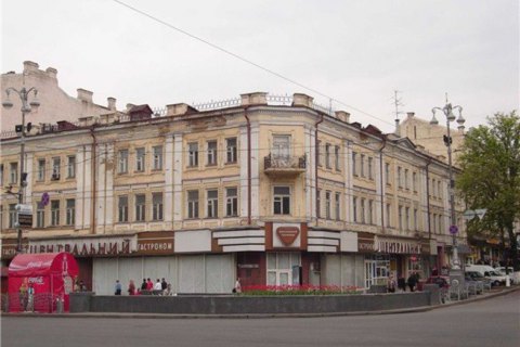 Бывший центральный гастроном на Крещатике может превратиться в девятиэтажку (Документ)