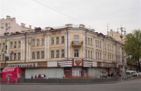 Бывший центральный гастроном на Крещатике может превратиться в девятиэтажку (Документ)