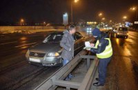 У Києві збили двох чоловіків, які перебігали дорогу в одному місці з різних сторін