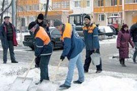 Кличко не терпится увидеть 7 тысяч человек, убирающих снег