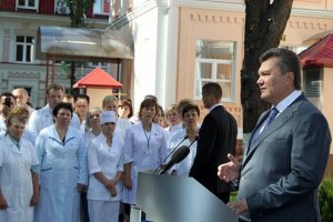 Украинским больницам не хватает 30 тысяч медиков